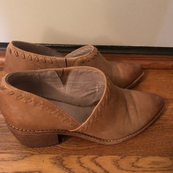 Caslon Shoes - CaslonTan Leather Julian ankle Booties size 6.5